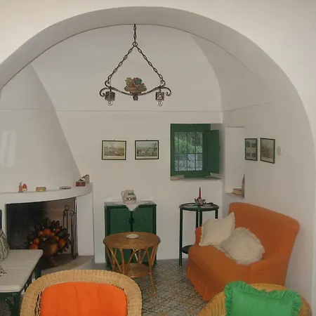Trullo Con Parco Privato Летний дом